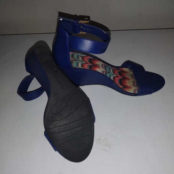 American Eagle woman's platforms - Picture 2 of 3